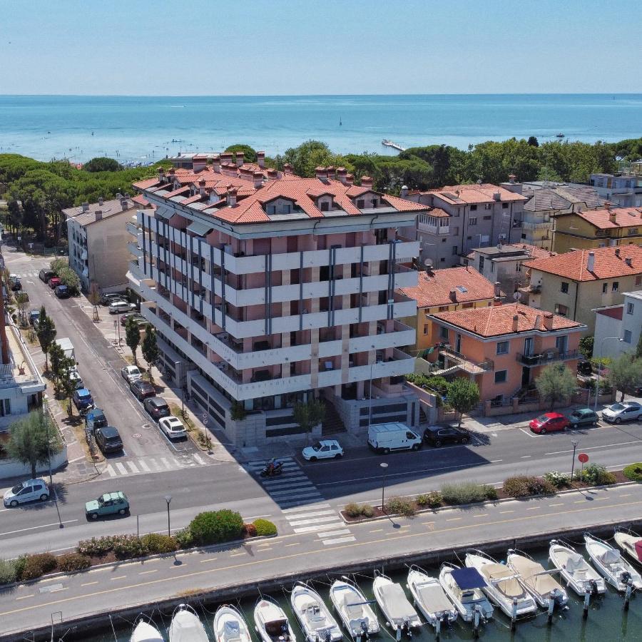 Aparthotel Capitol Grado Exterior photo