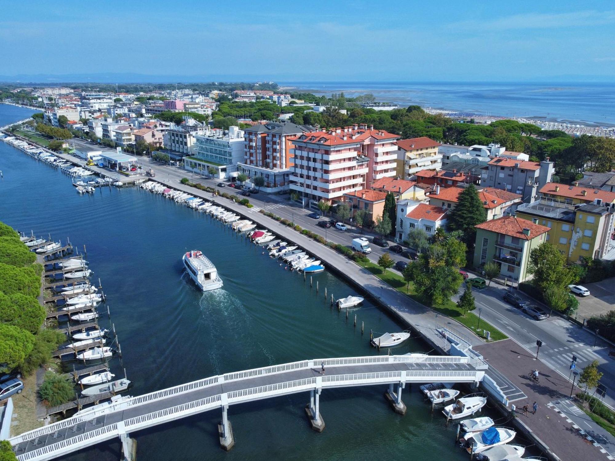 Aparthotel Capitol Grado Exterior photo